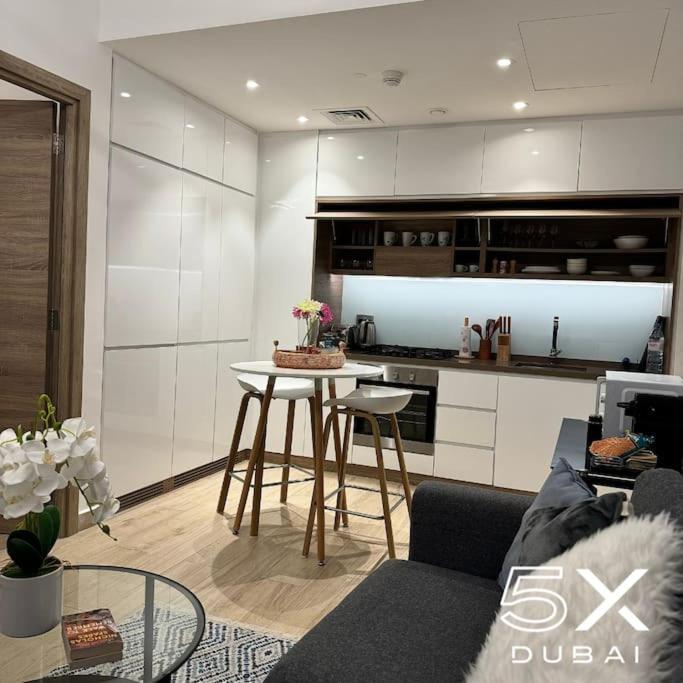 Fivex Modern 1 Bedroom With Sea View * Dubai