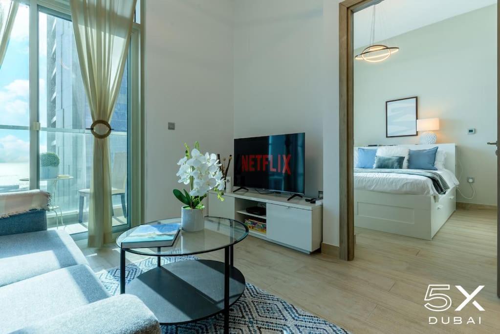 Apartment Fivex Modern 1 Bedroom With Sea View