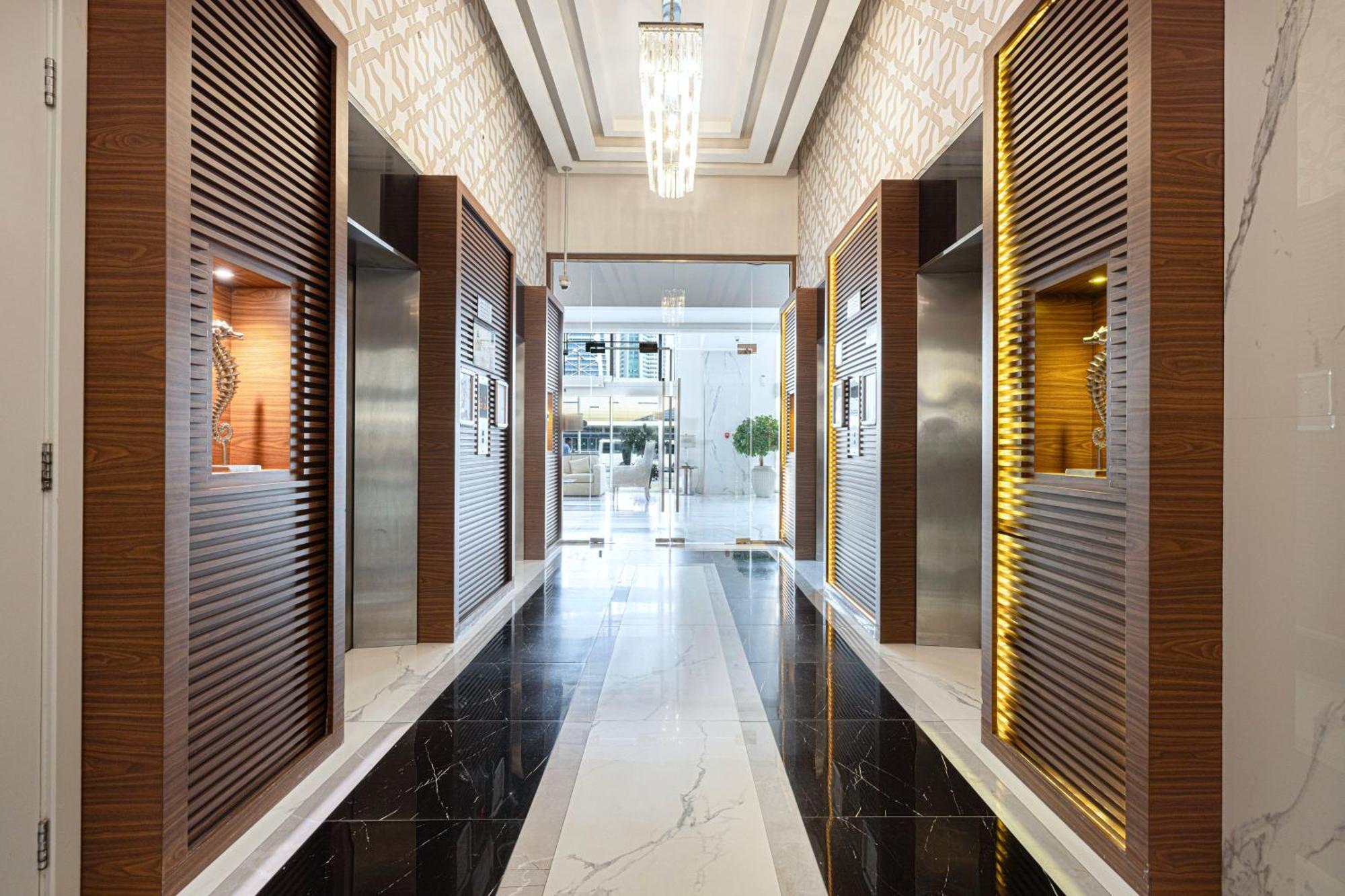 Apartment Expansive 5br Marina Near Jbr Dubai