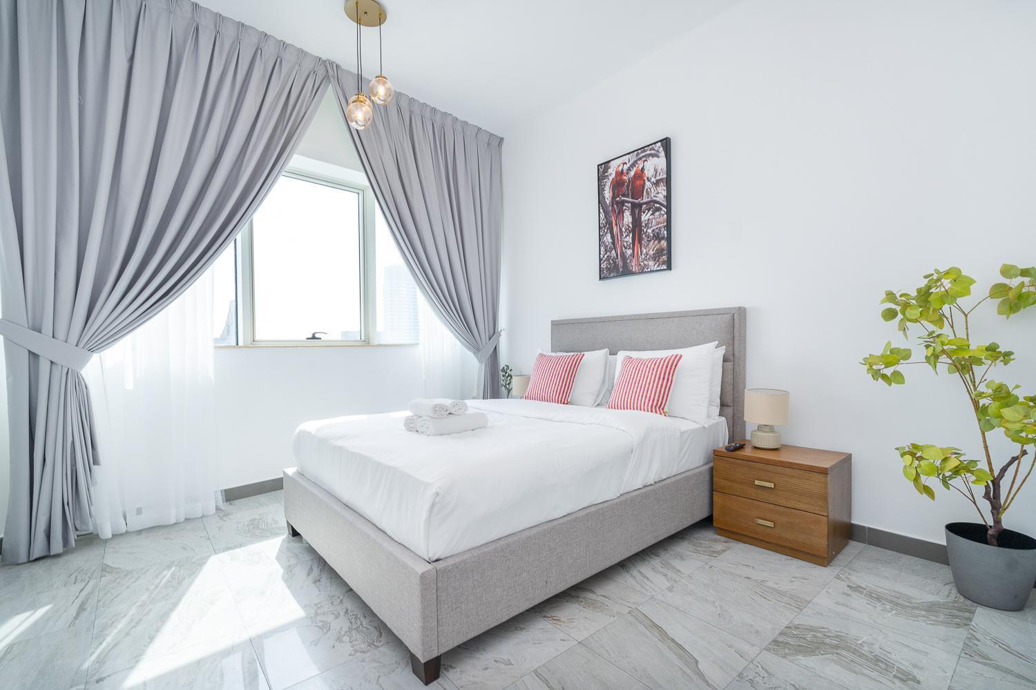 Expansive 5br Marina Near Jbr Apartment