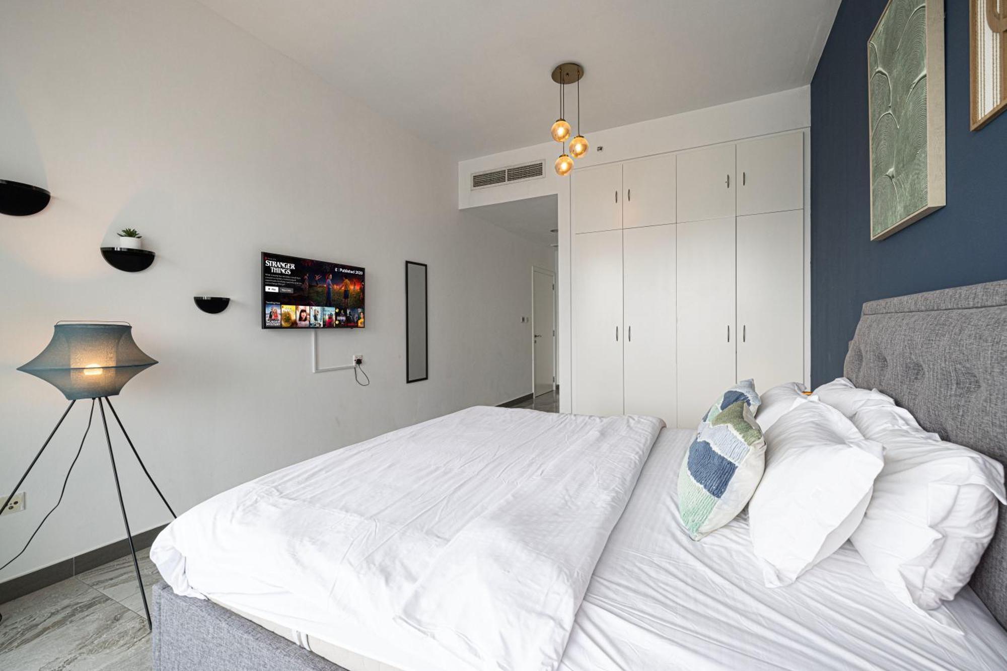 Expansive 5br Marina Near Jbr Apartment Dubai