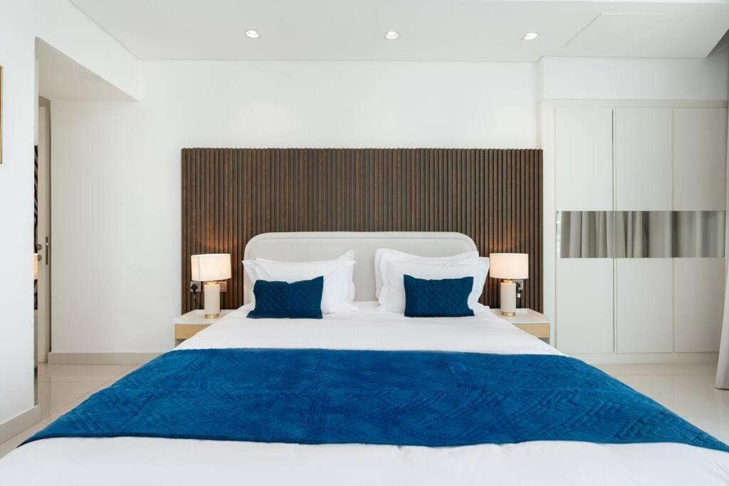 Burj Khalifa View 2 Bedroom In Downtown Apartment Dubai