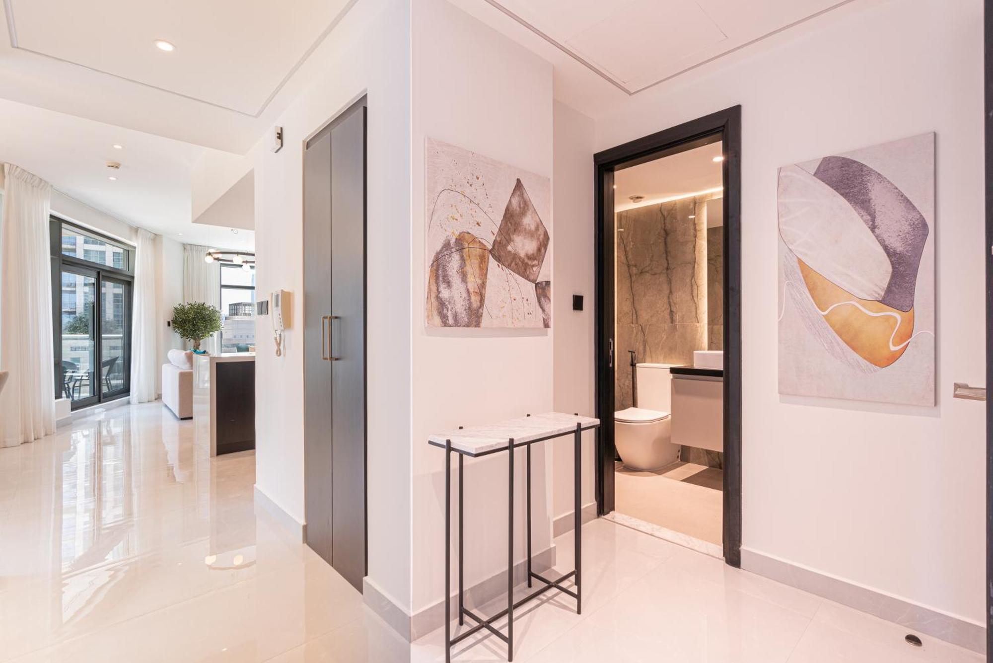 Elegant & Cozy 2br In The Heart Of Downtown