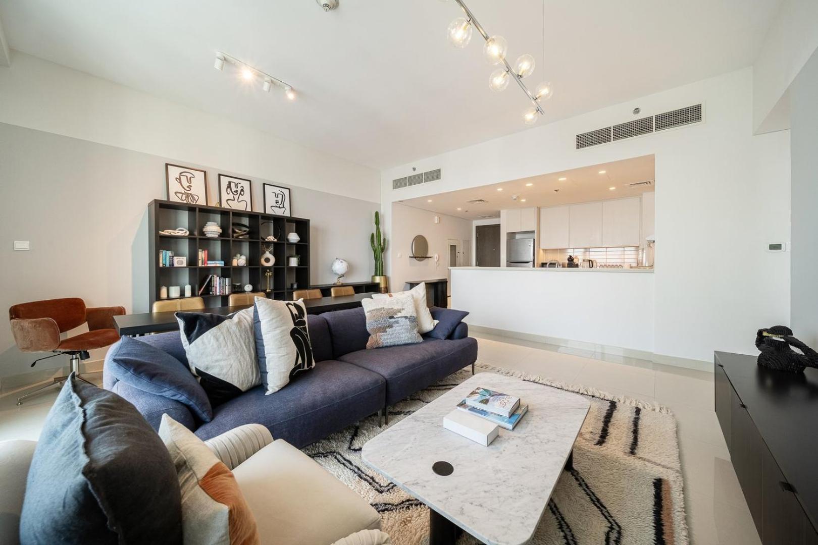 Apartment Luxe | Luxury 2br | Creek View | Modern & Cozy