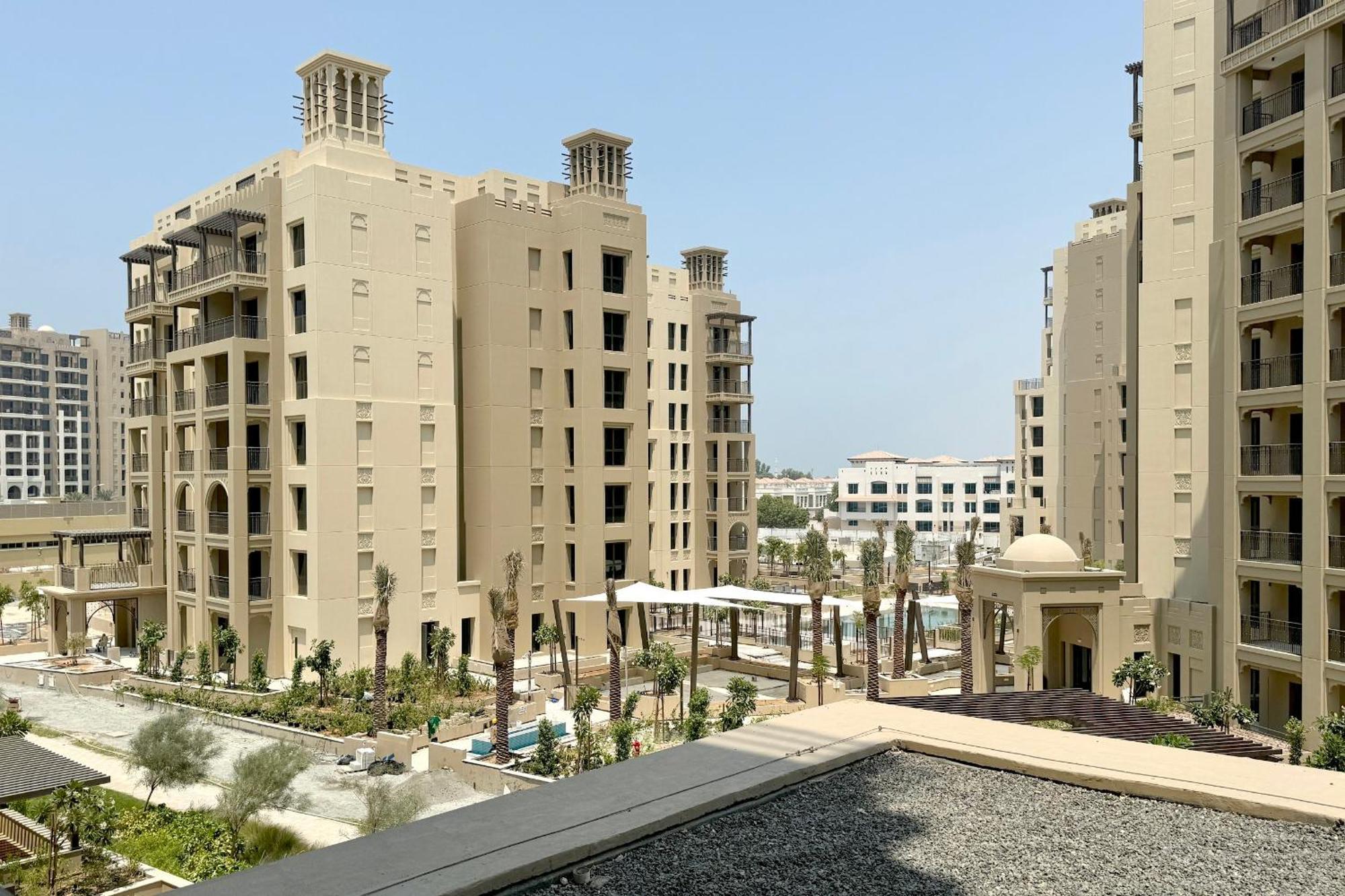 Apartment 1bd Partial Burj Al Arab View Prime Location *