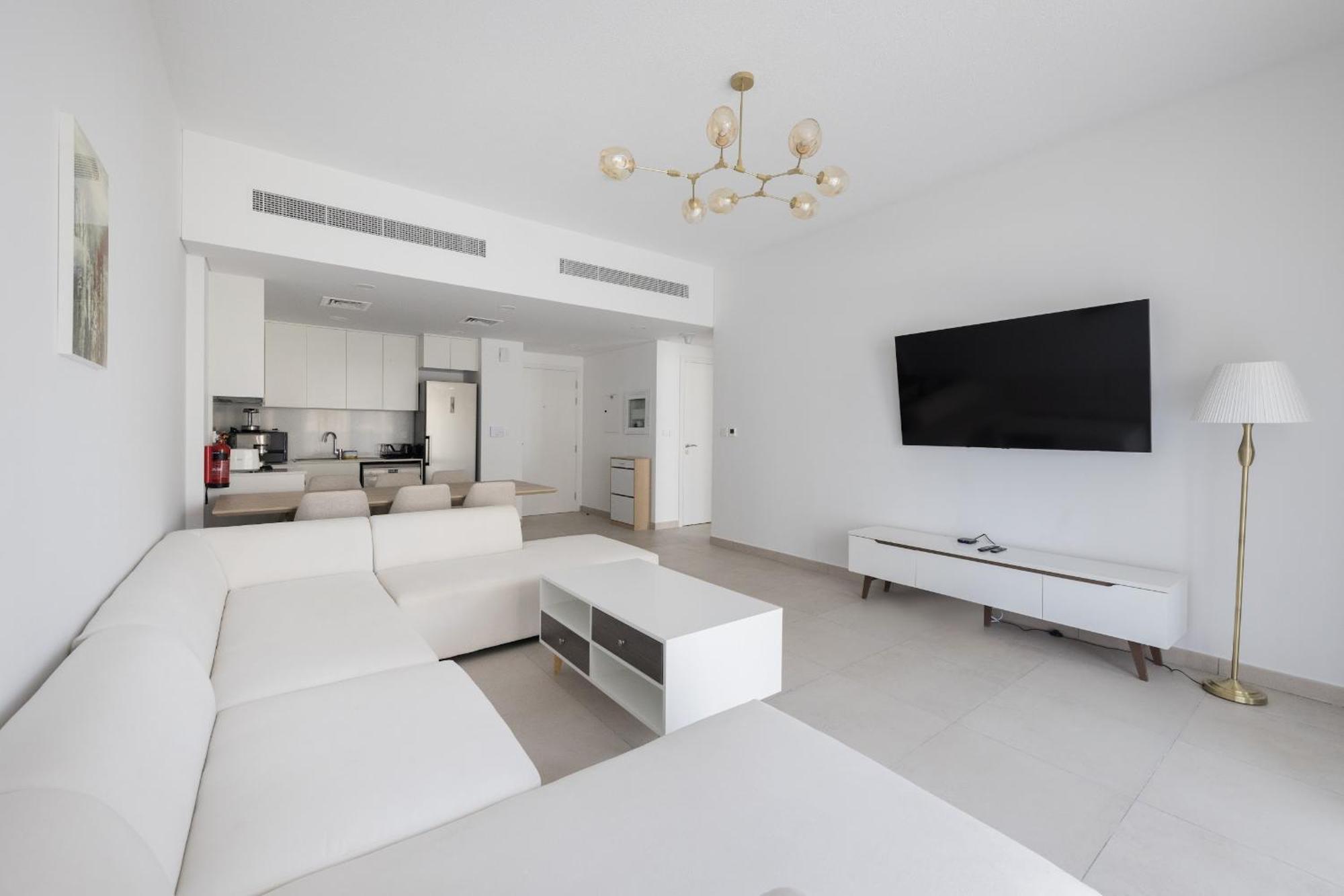 1bd Partial Burj Al Arab View Prime Location Apartment *