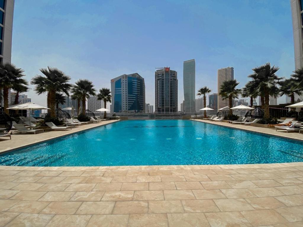 Stylish Business Bay With Canal View - Gym & Pool Dubai