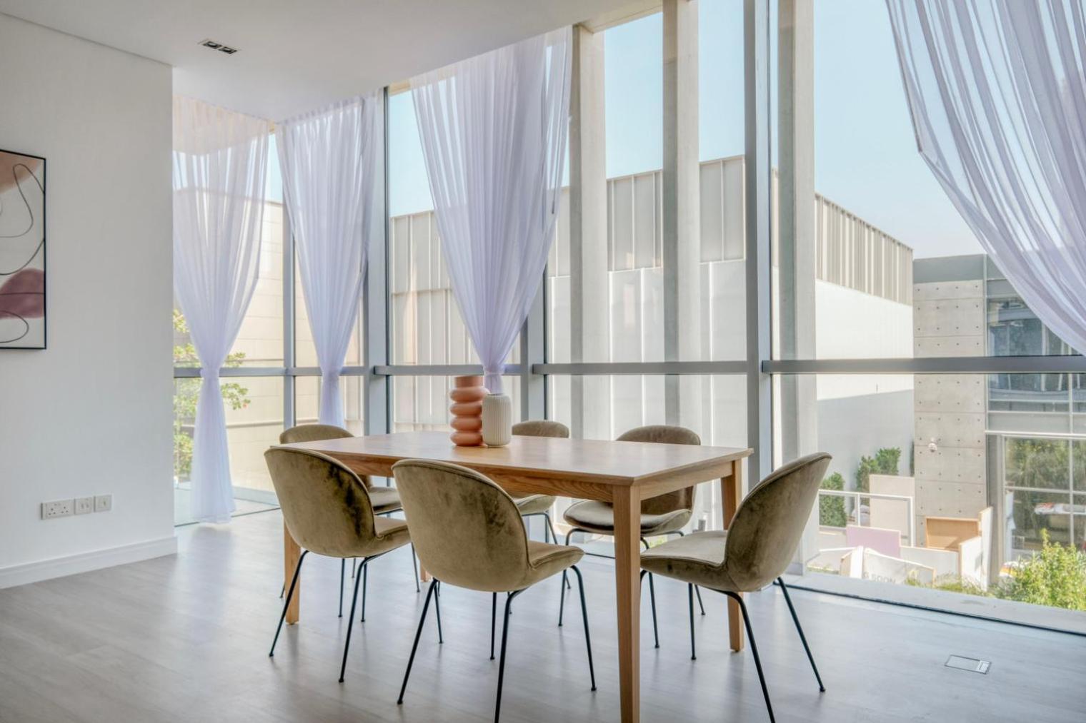 Blueground Building 24 Pool Gym View Dxb-1385 Apartment Dubai