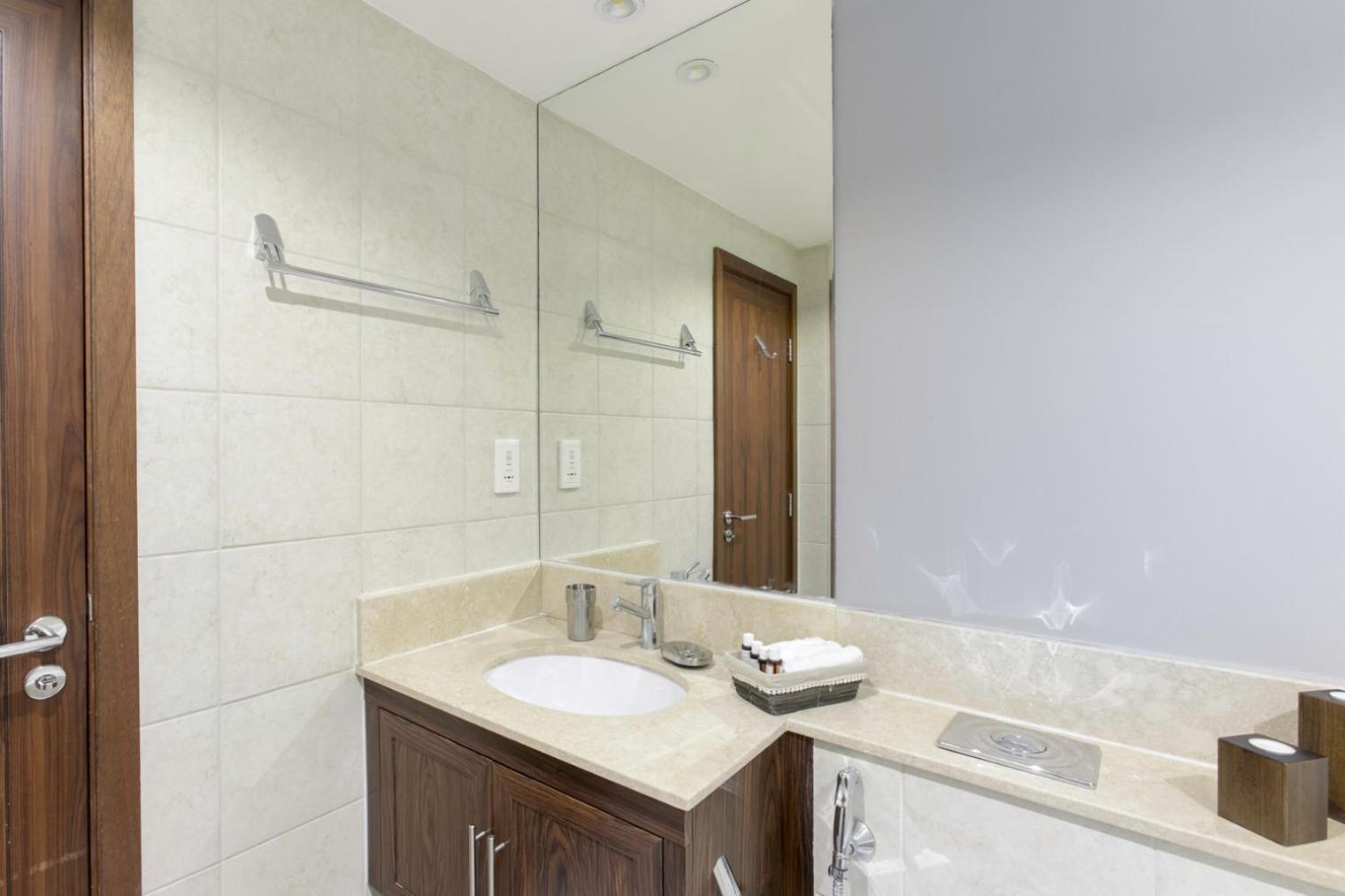 Apartment Blueground Downtown Bk View Pool Gym Dxb-289
