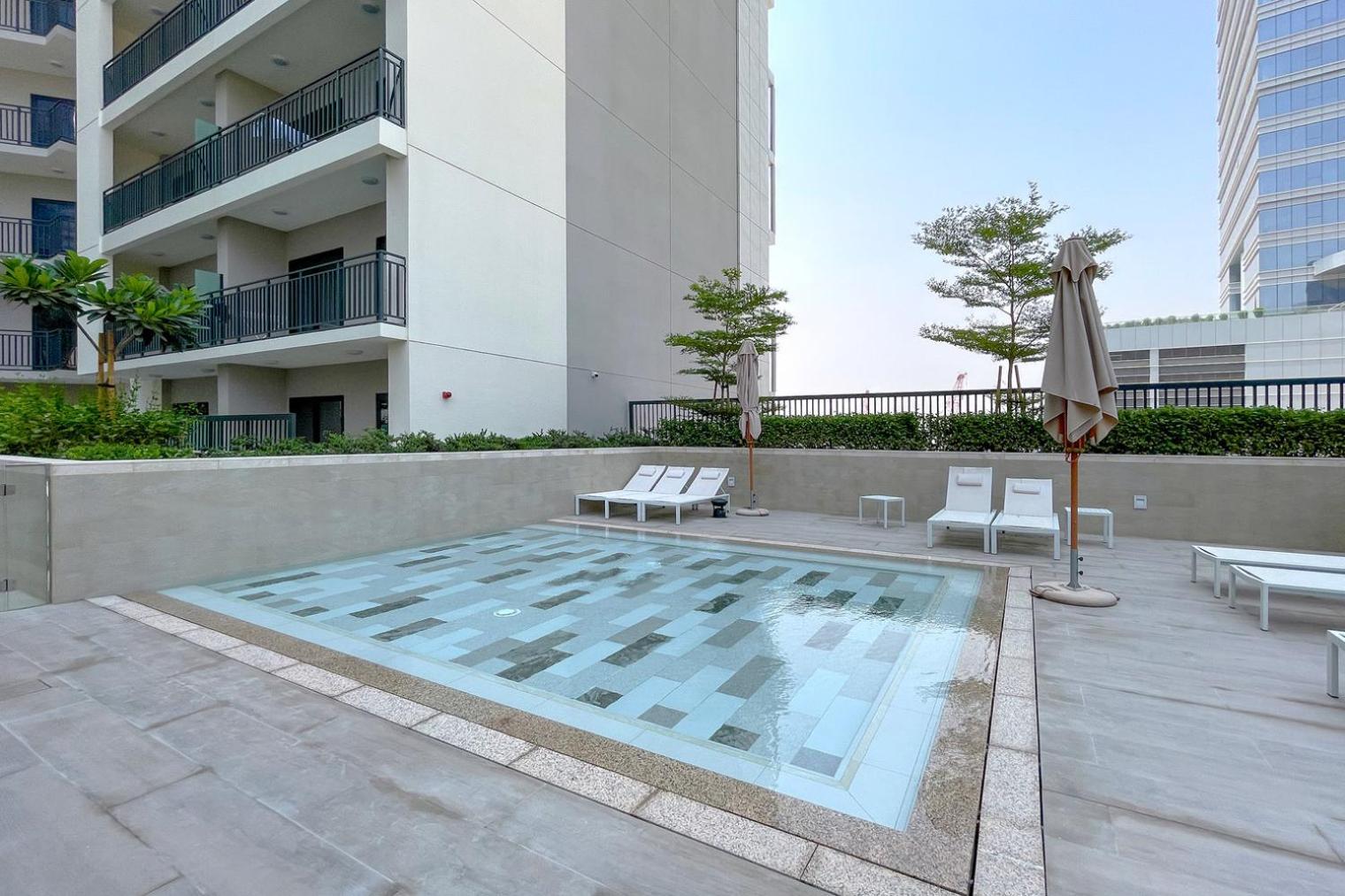 Blueground Zada Tower Pool Gym Parking Dxb-1278 *