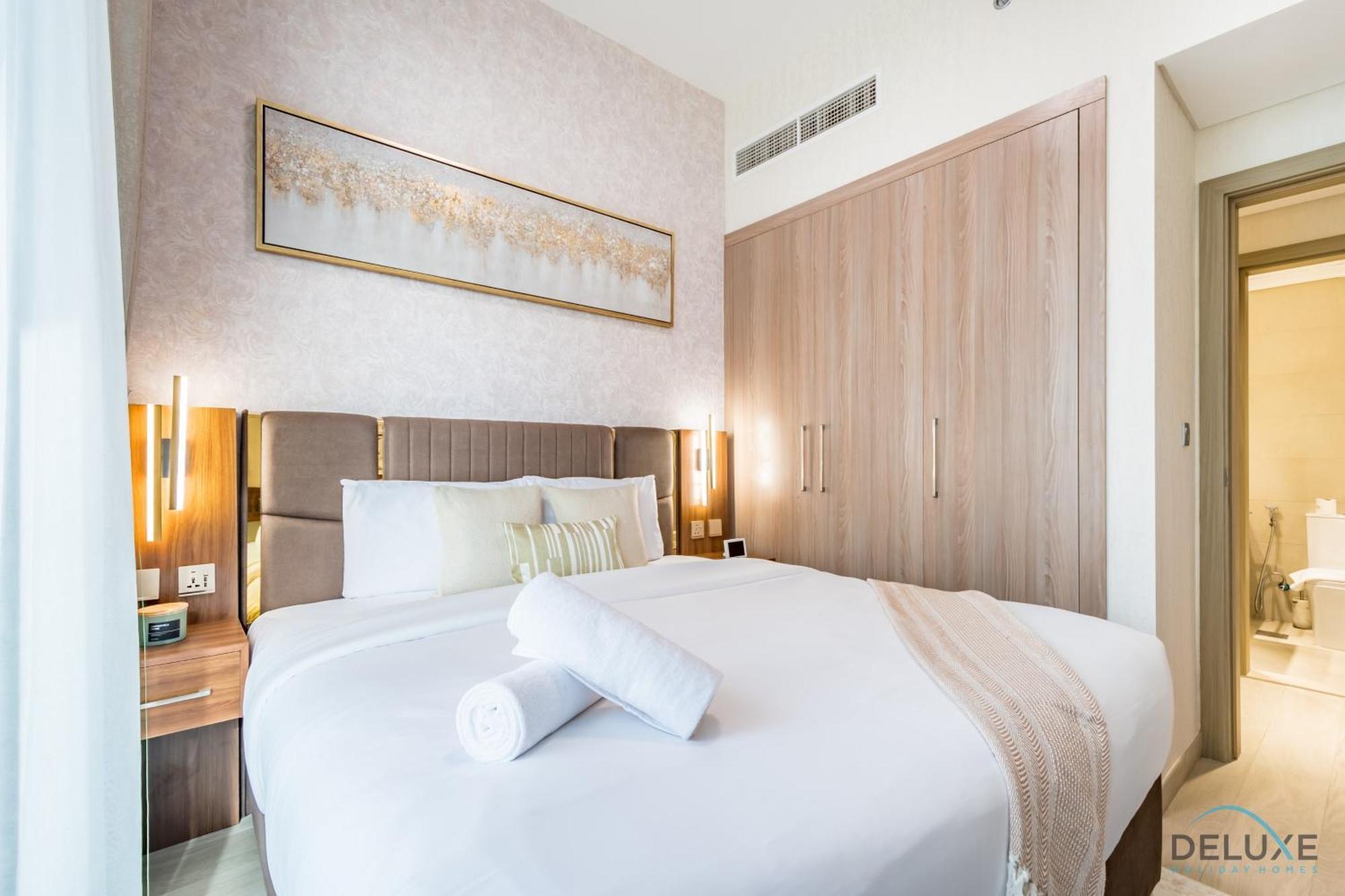 Inviting 2br In Azizi Riviera 39, Al Merkadh By Deluxe Homes * Dubai