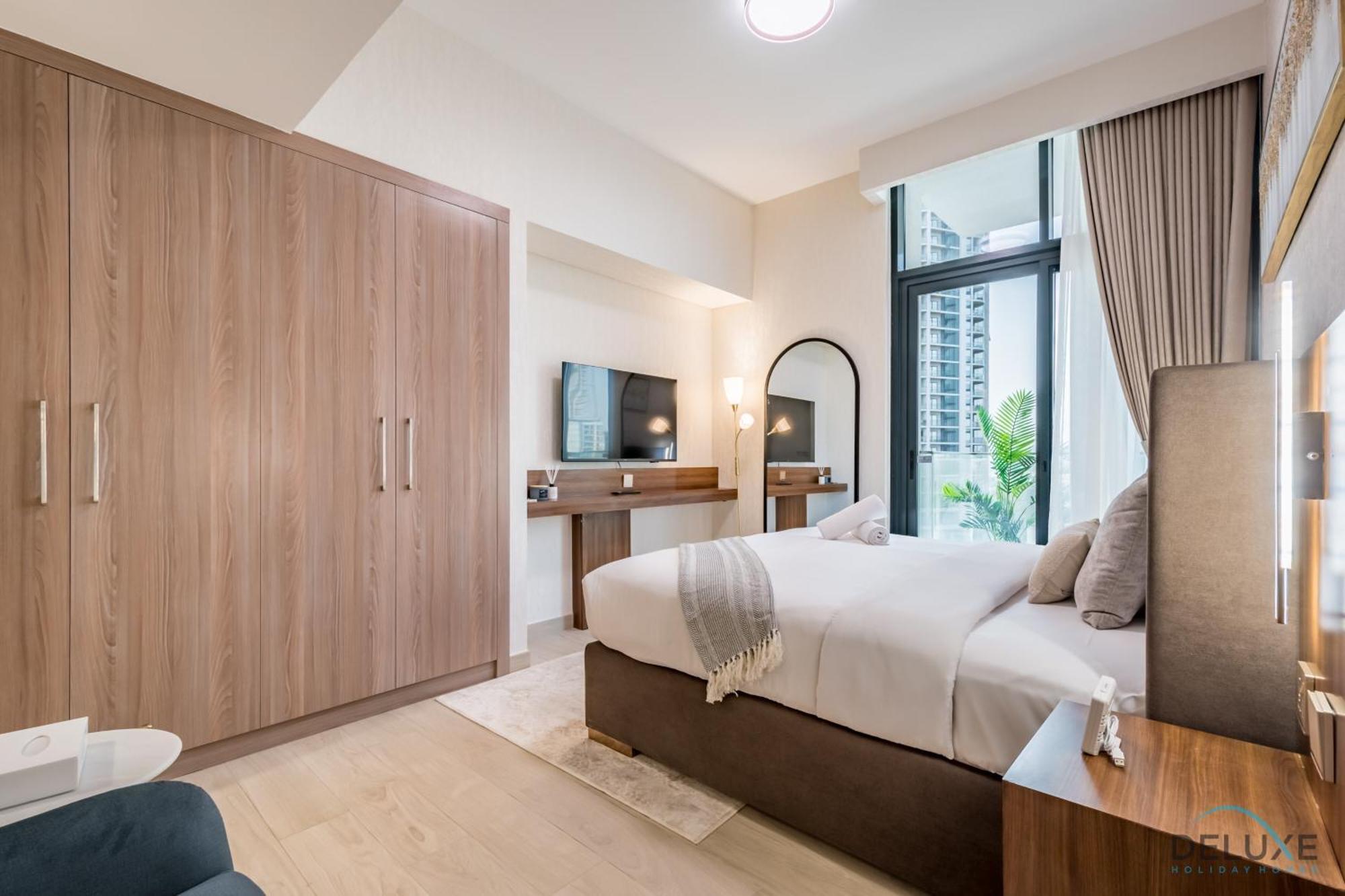 Inviting 2br In Azizi Riviera 39, Al Merkadh By Deluxe Homes *
