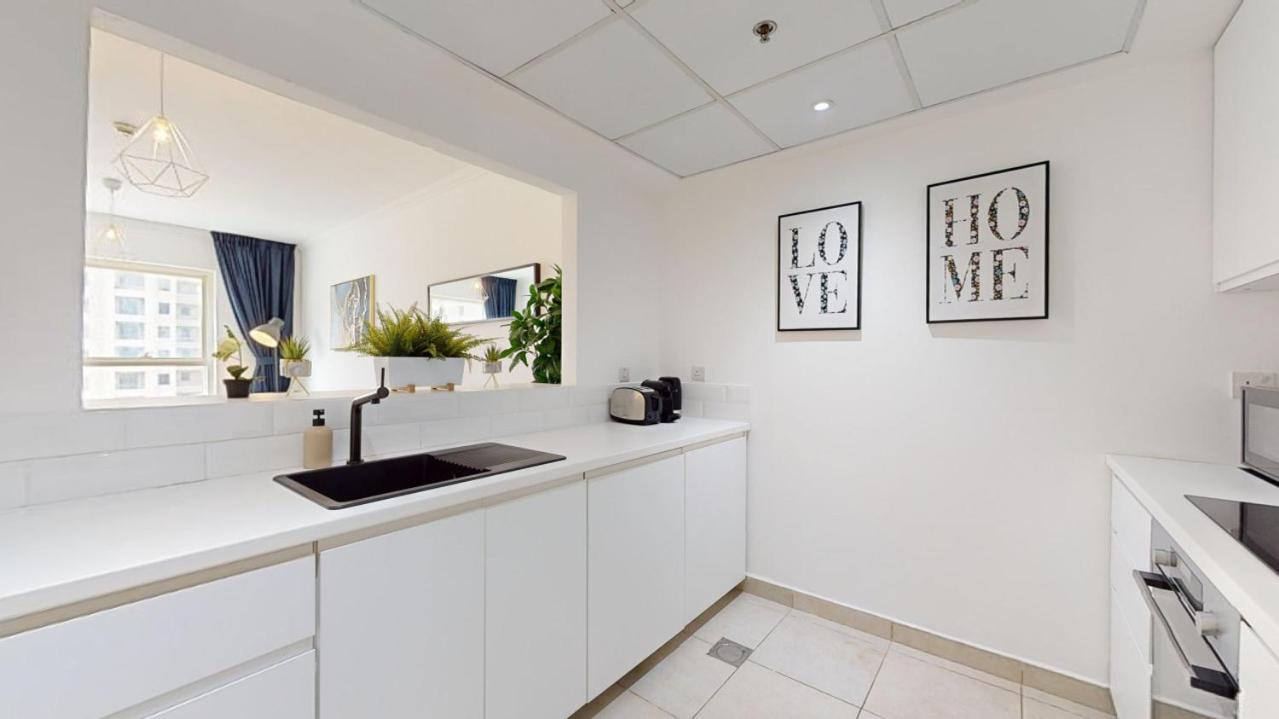 Marina Quays - Calm One Bedroom Dubai