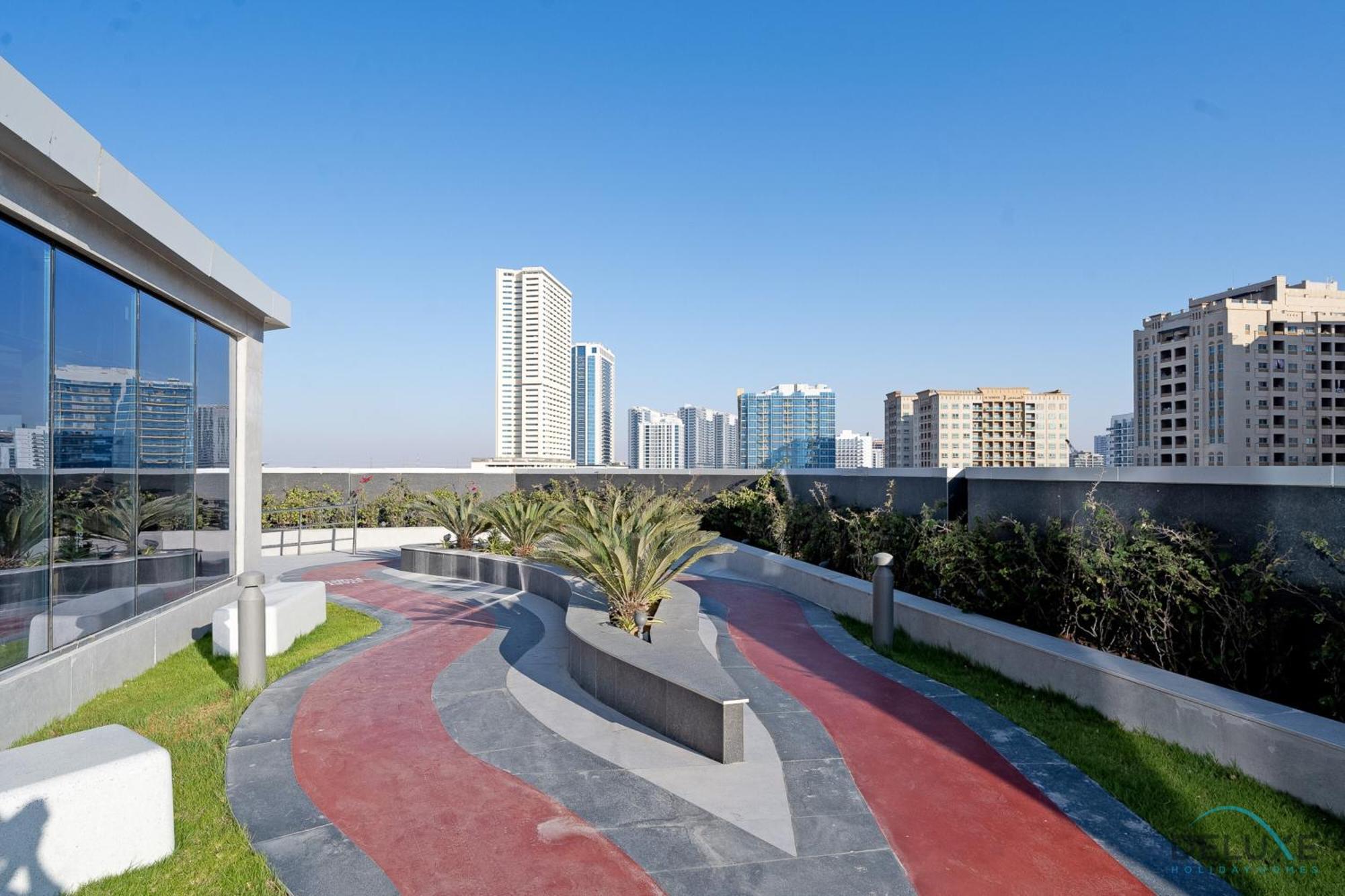Apartment Chic In Blue Wave Tower, Dubailand By Deluxe Homes