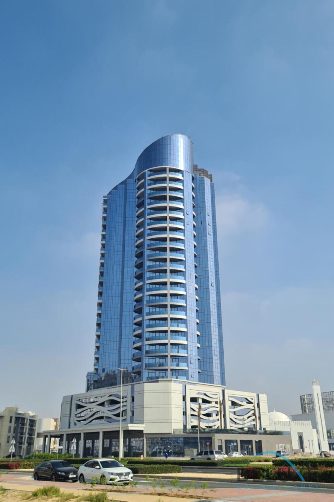 Chic In Blue Wave Tower, Dubailand By Deluxe Homes *