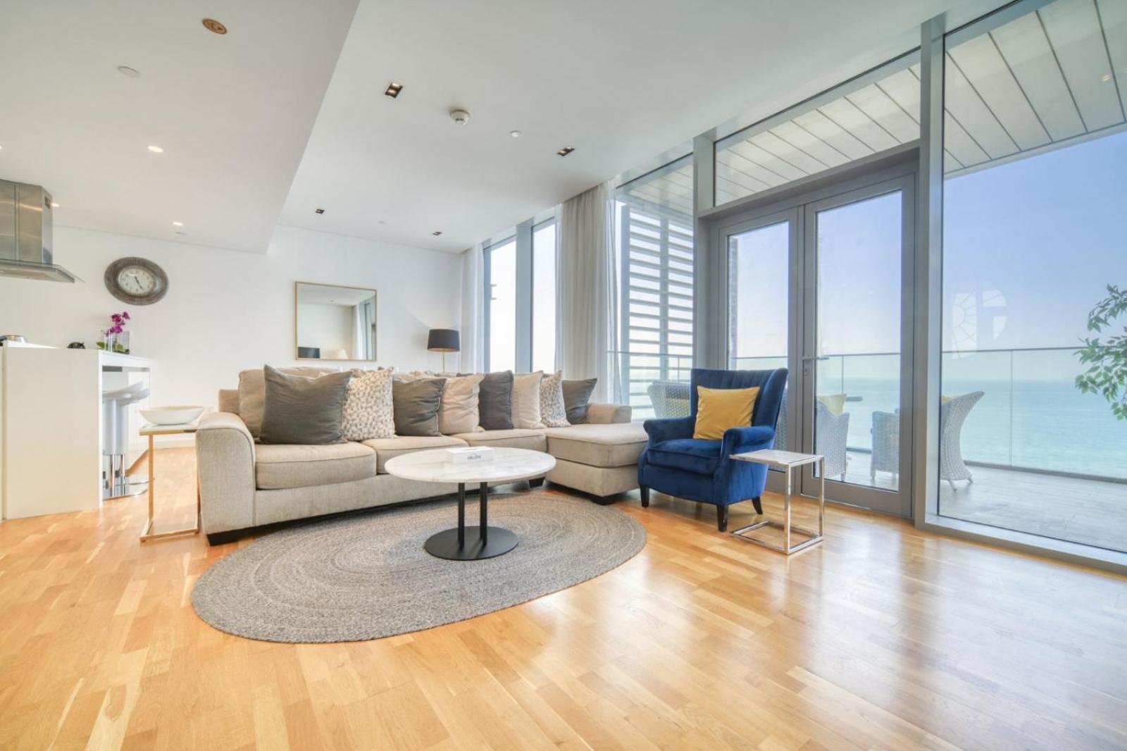 Shadow Of The Sun By Lagom Apartment *