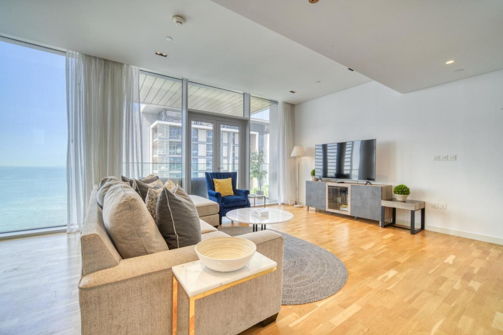 Shadow Of The Sun By Lagom Apartment