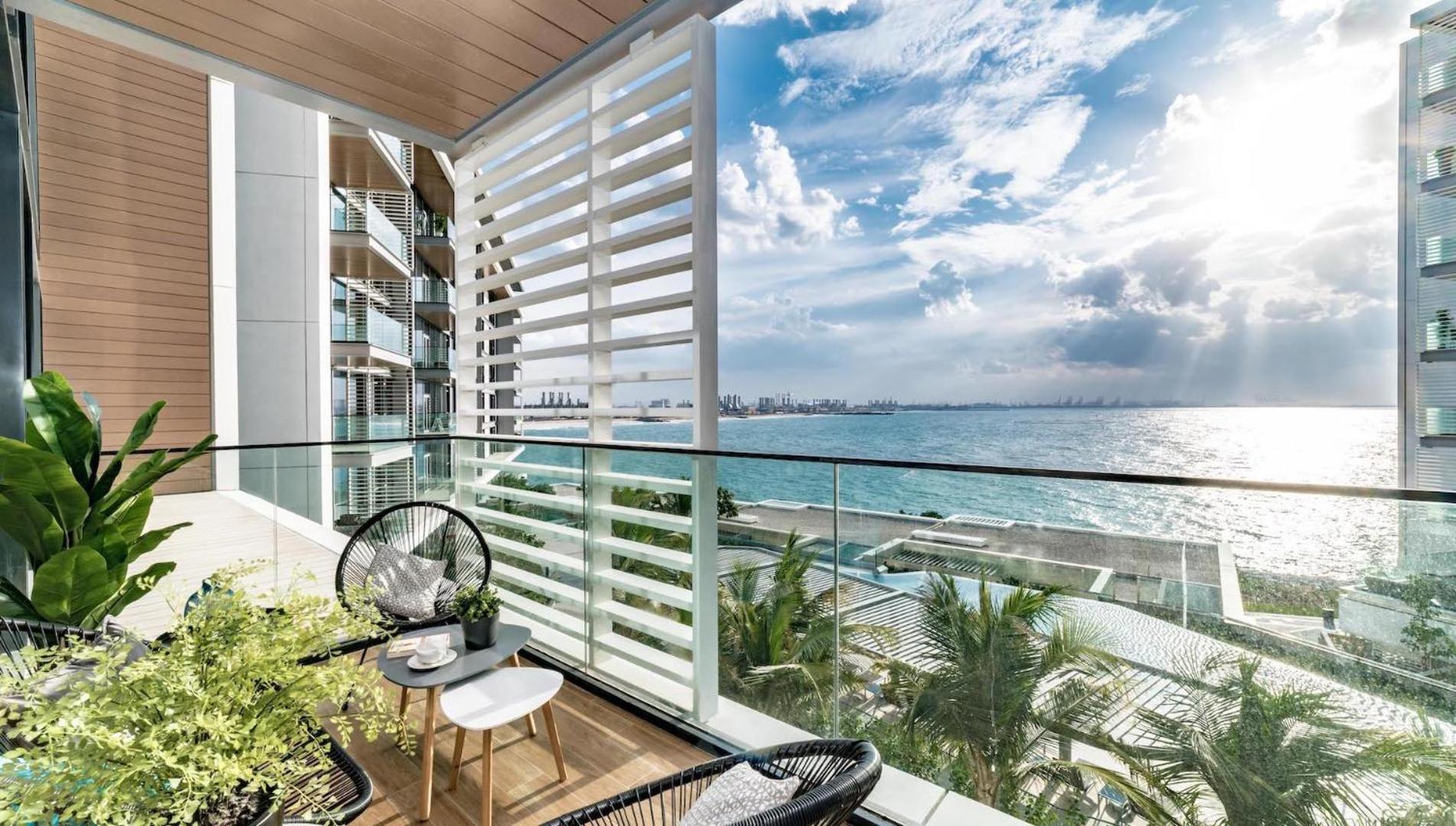 Bluewaters Residences 5 - Premium Unit With Full Sea View Apartment