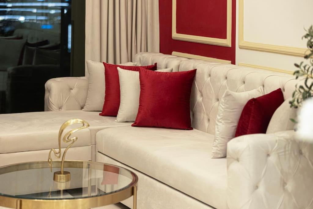 Lux With Full Burj View I 1 Min Mall * Dubai