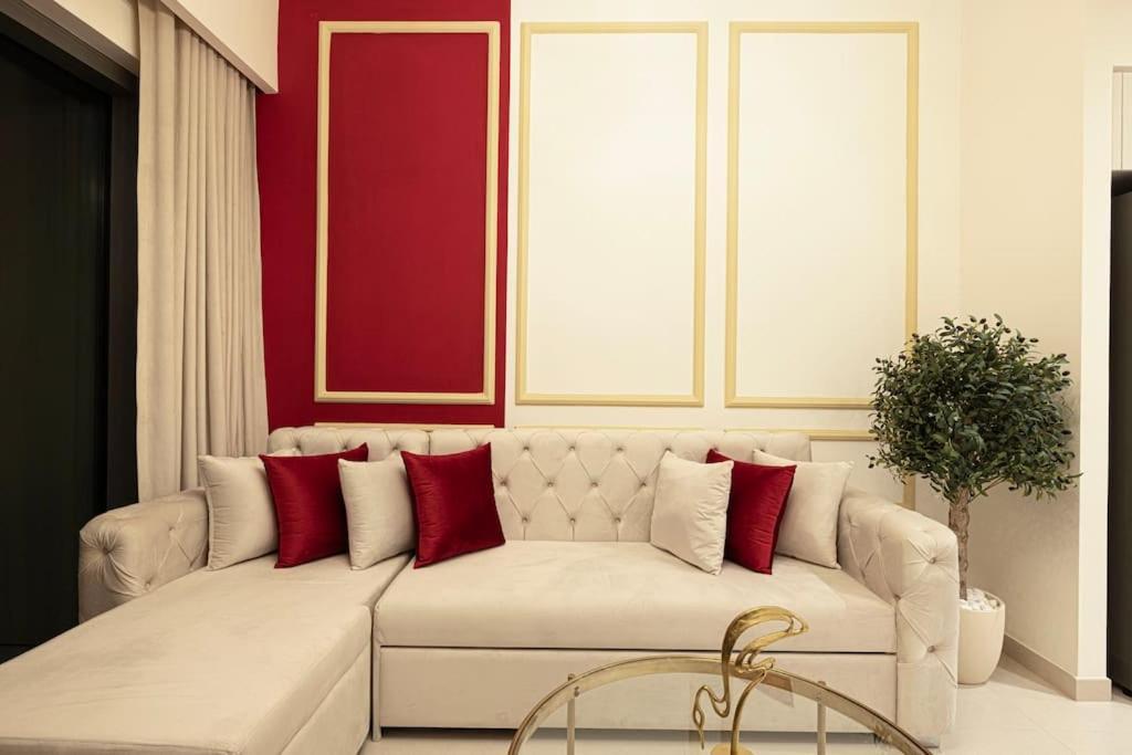 Apartment Lux With Full Burj View I 1 Min Mall *