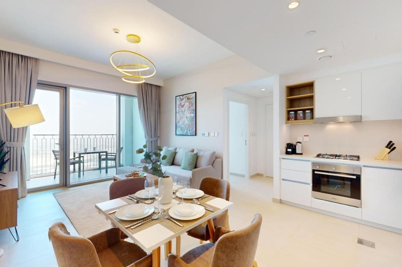 Apartment Downtown Views Ii, Tower 2- Calm One Bedroom Dubai