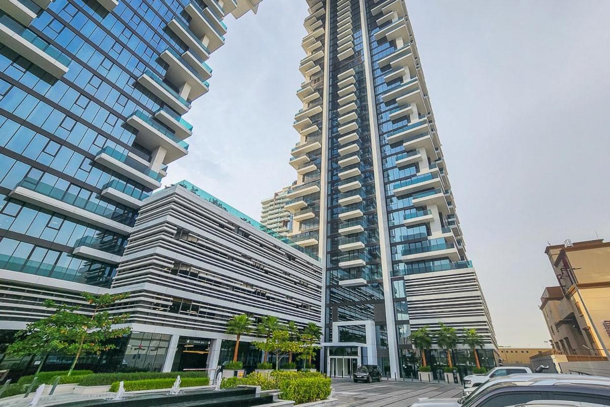 Frank Porter - 1 Residences 1 Apartment Dubai