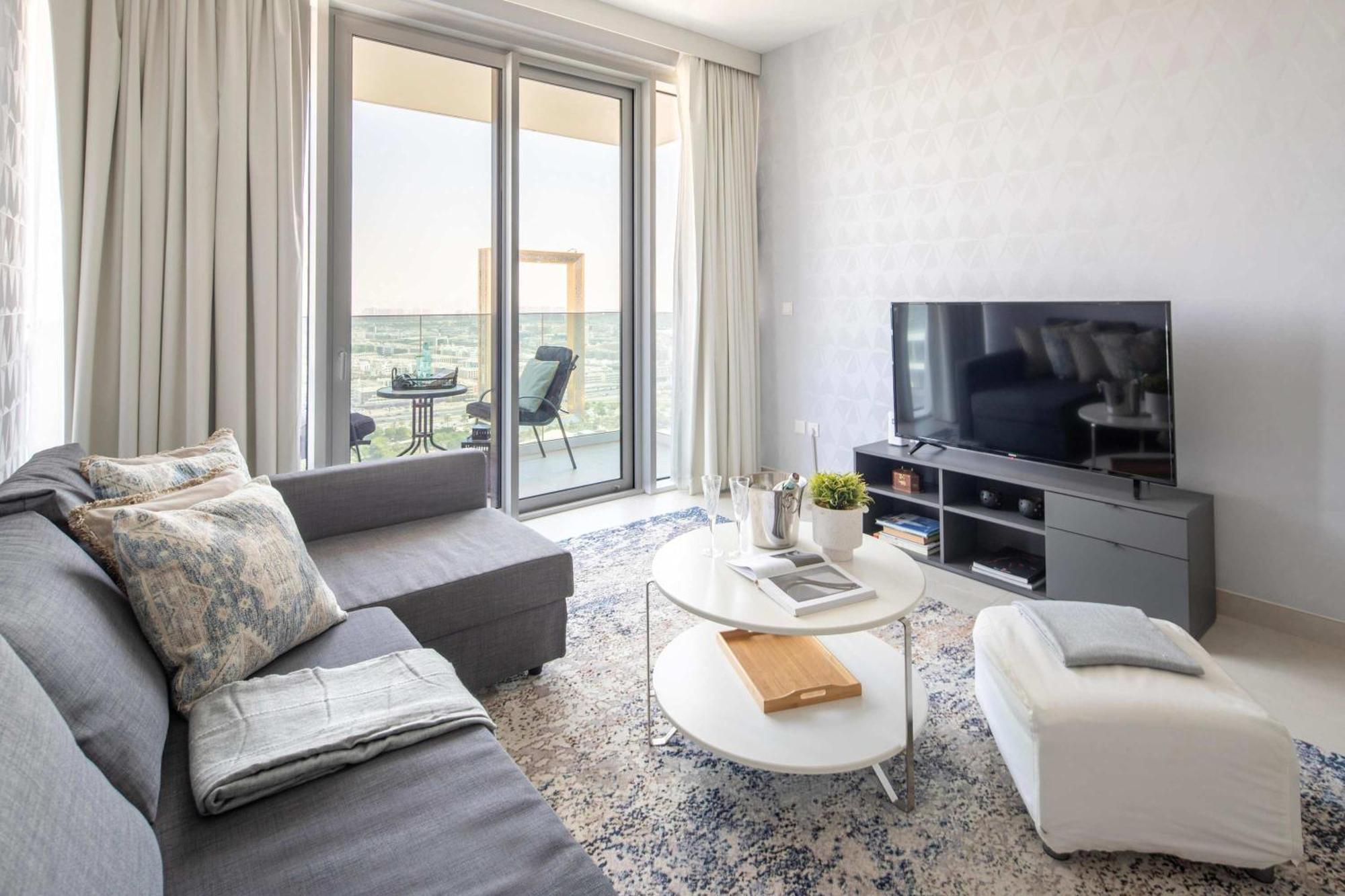 Frank Porter - 1 Residences 1 Apartment Dubai