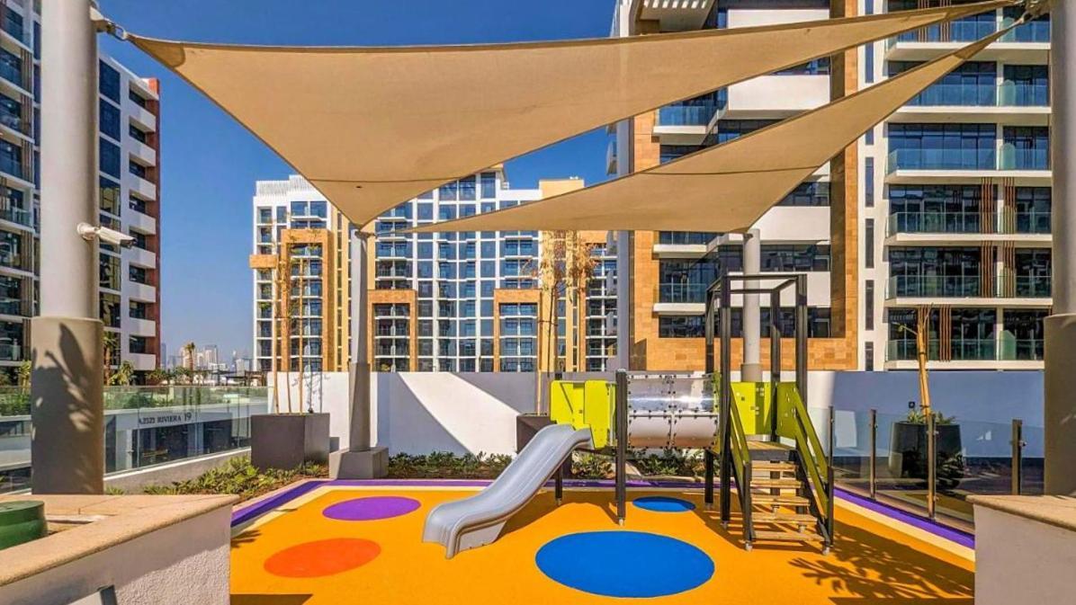Bright In Azizi Riviera Perfect Getaway * Dubai
