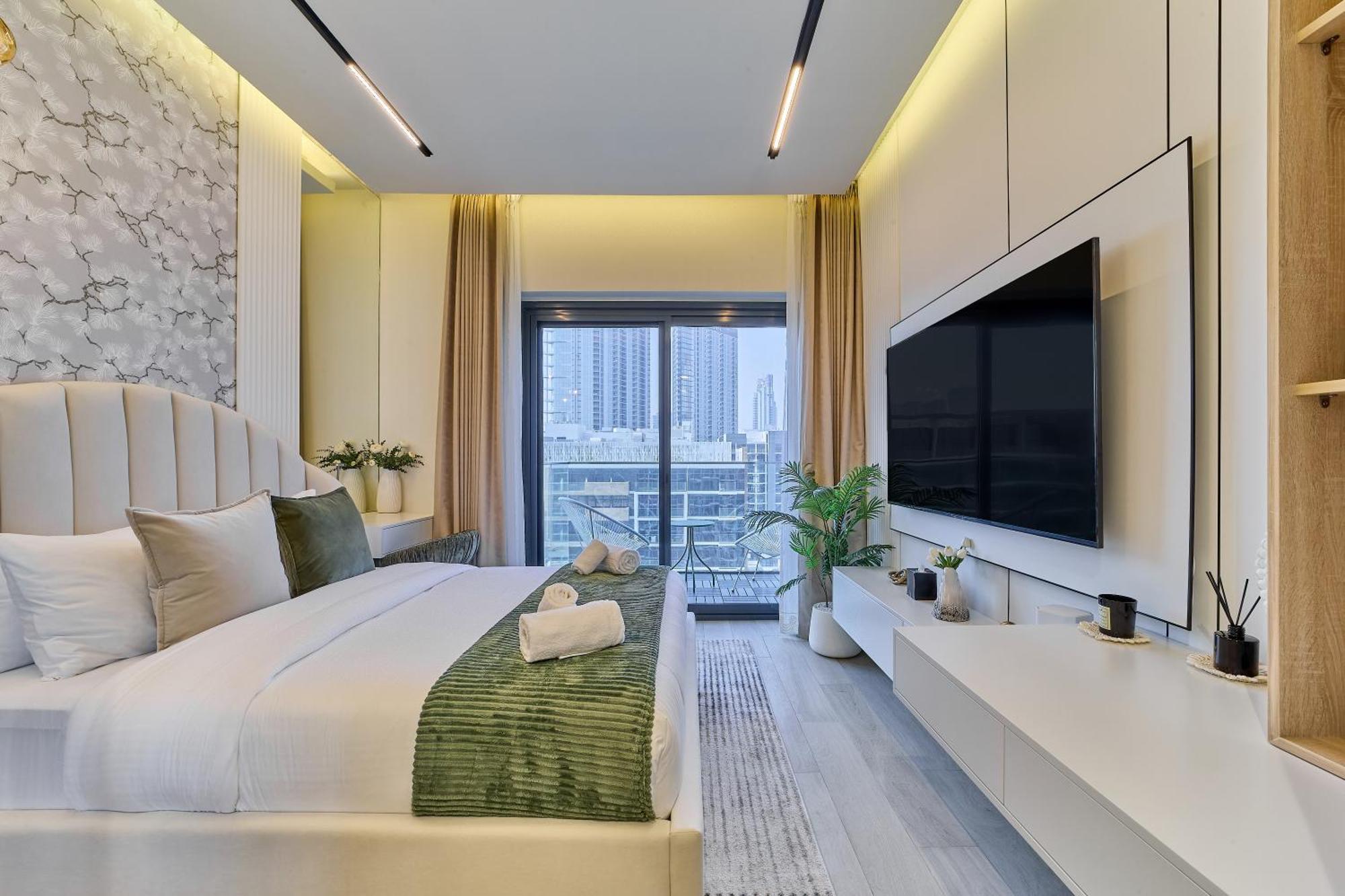 Bright In Azizi Riviera Perfect Getaway Apartment *