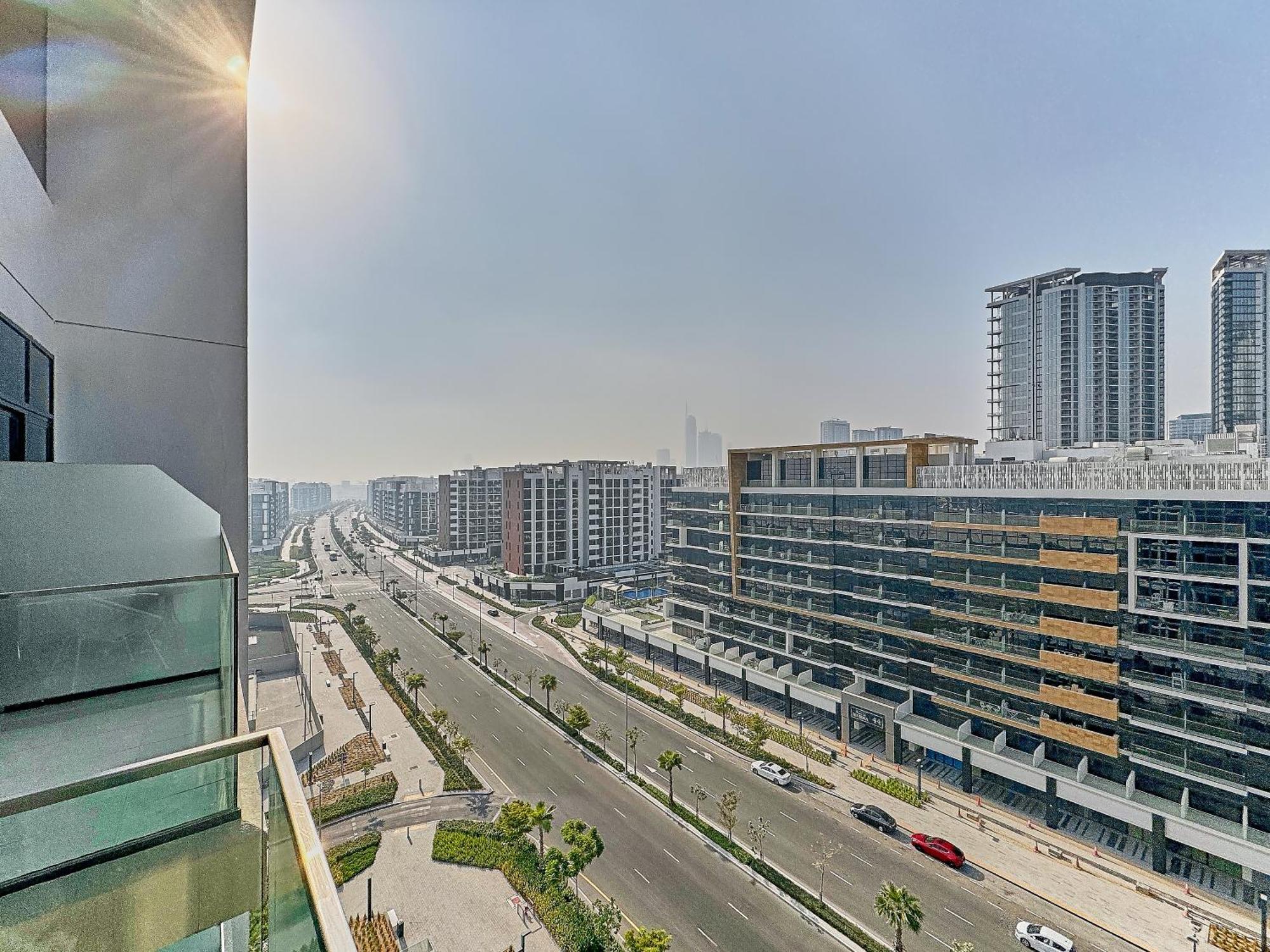 Bright In Azizi Riviera Perfect Getaway Dubai
