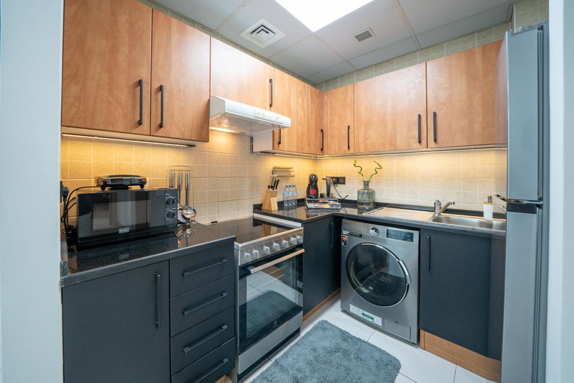 Exquisite Marina View 2 Bedrooms Near Metro And Marina Mall