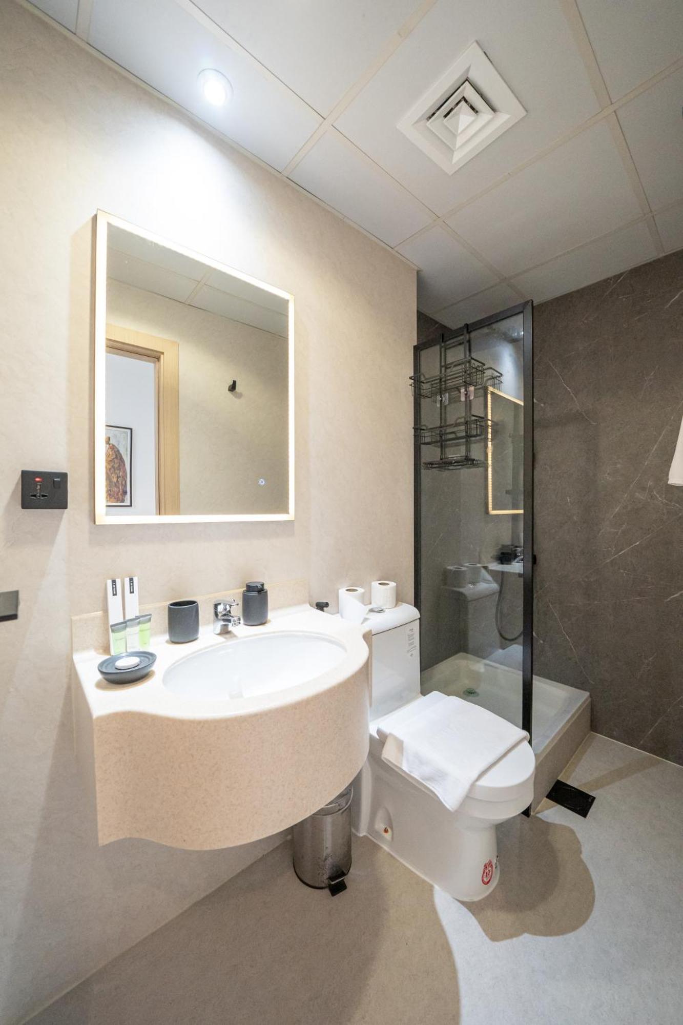 Apartment Exquisite Marina View 2 Bedrooms Near Metro And Marina Mall Dubai