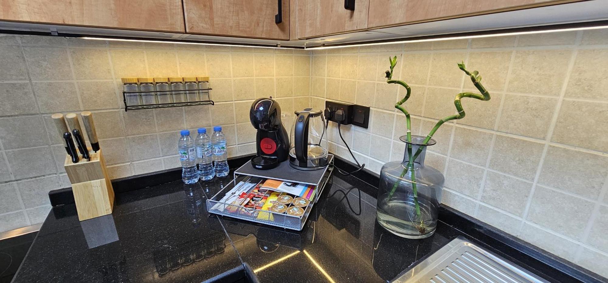 Exquisite Marina View 2 Bedrooms Near Metro And Marina Mall Apartment