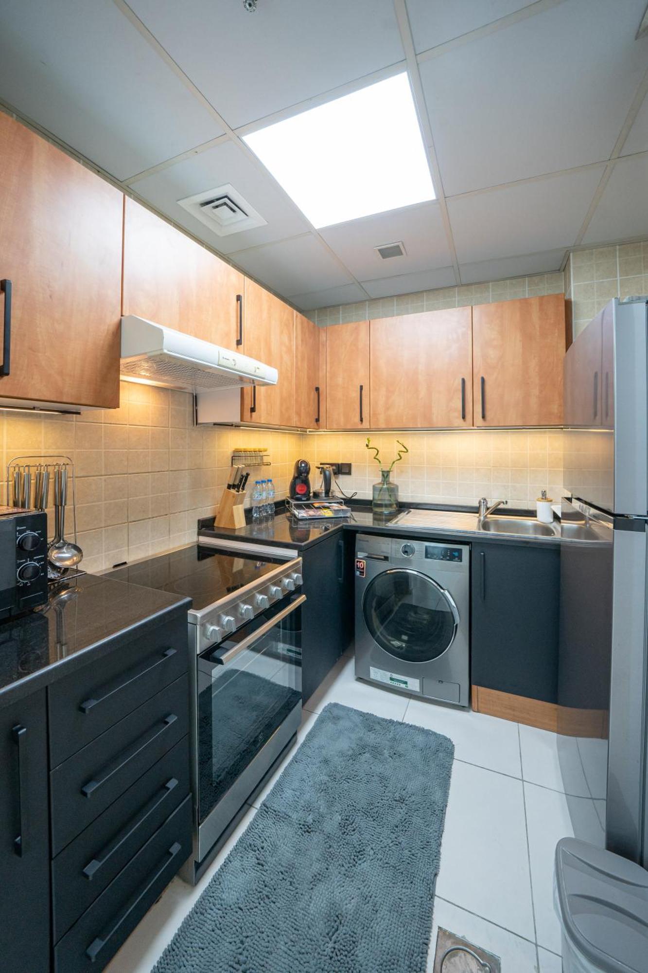 Exquisite Marina View 2 Bedrooms Near Metro And Marina Mall * Dubai