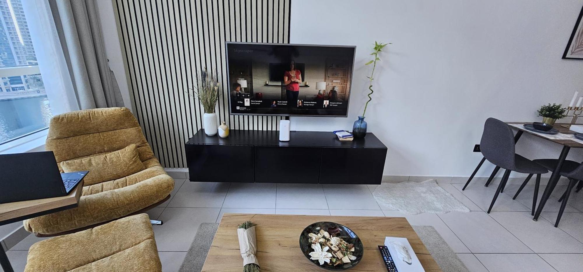 Exquisite Marina View 2 Bedrooms Near Metro And Marina Mall