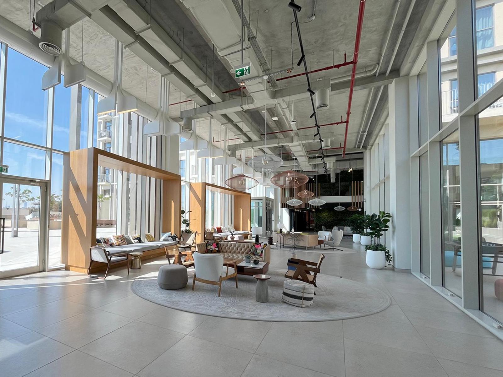 Apartment Colorful1br In Hills Next To Mall Dubai