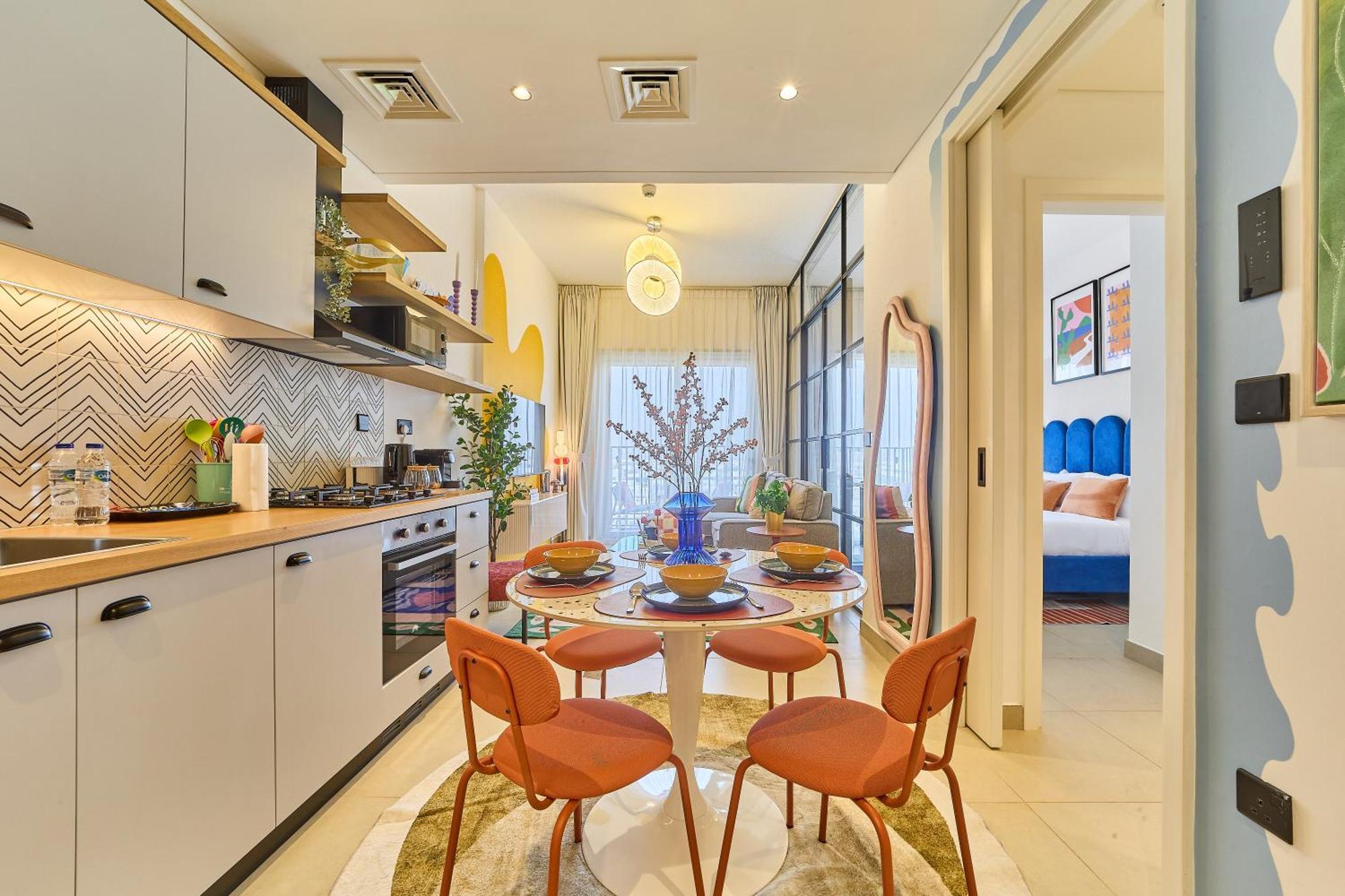 Colorful1br In Hills Next To Mall Apartment Dubai
