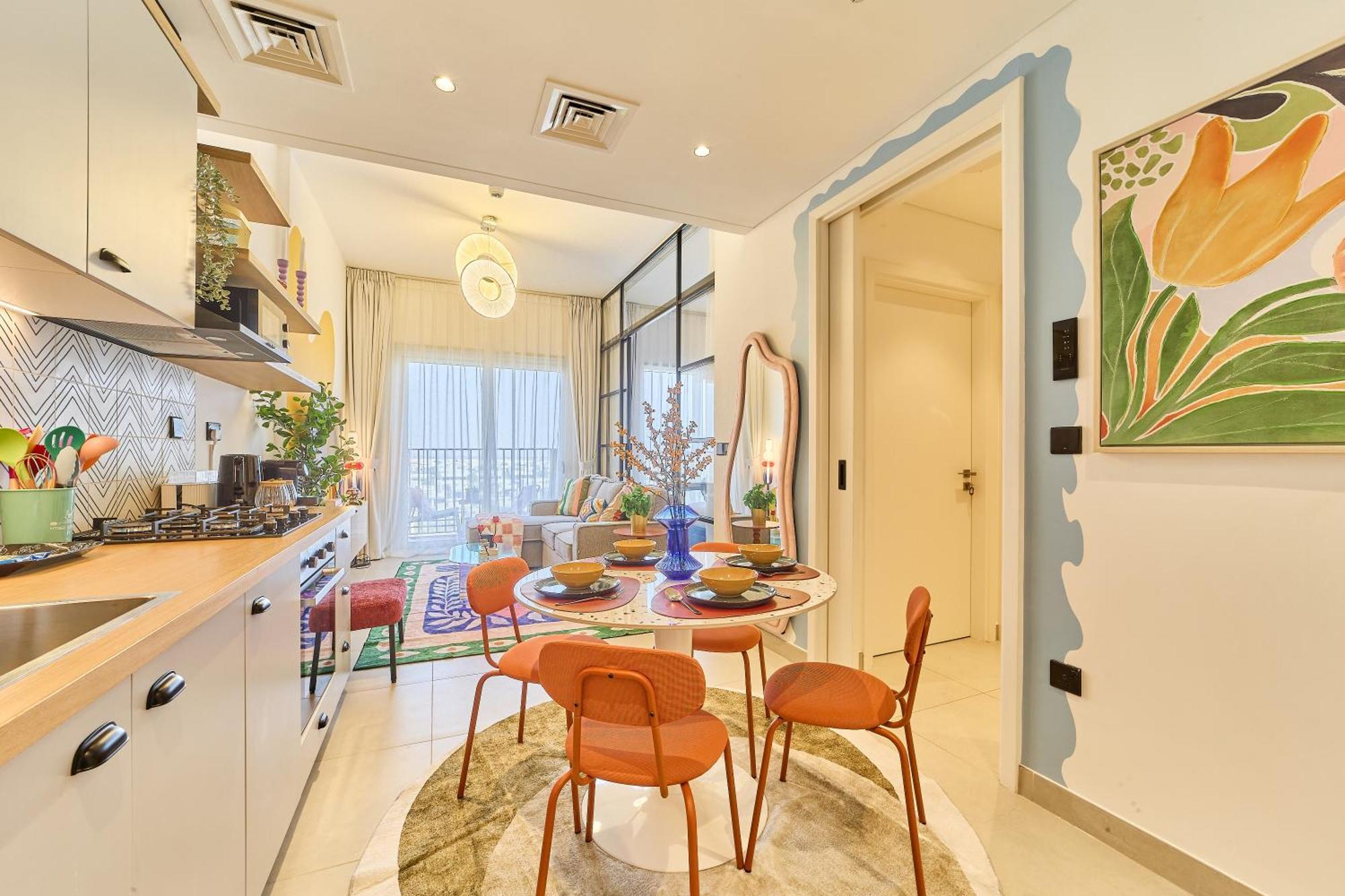 Colorful1br In Hills Next To Mall Apartment *