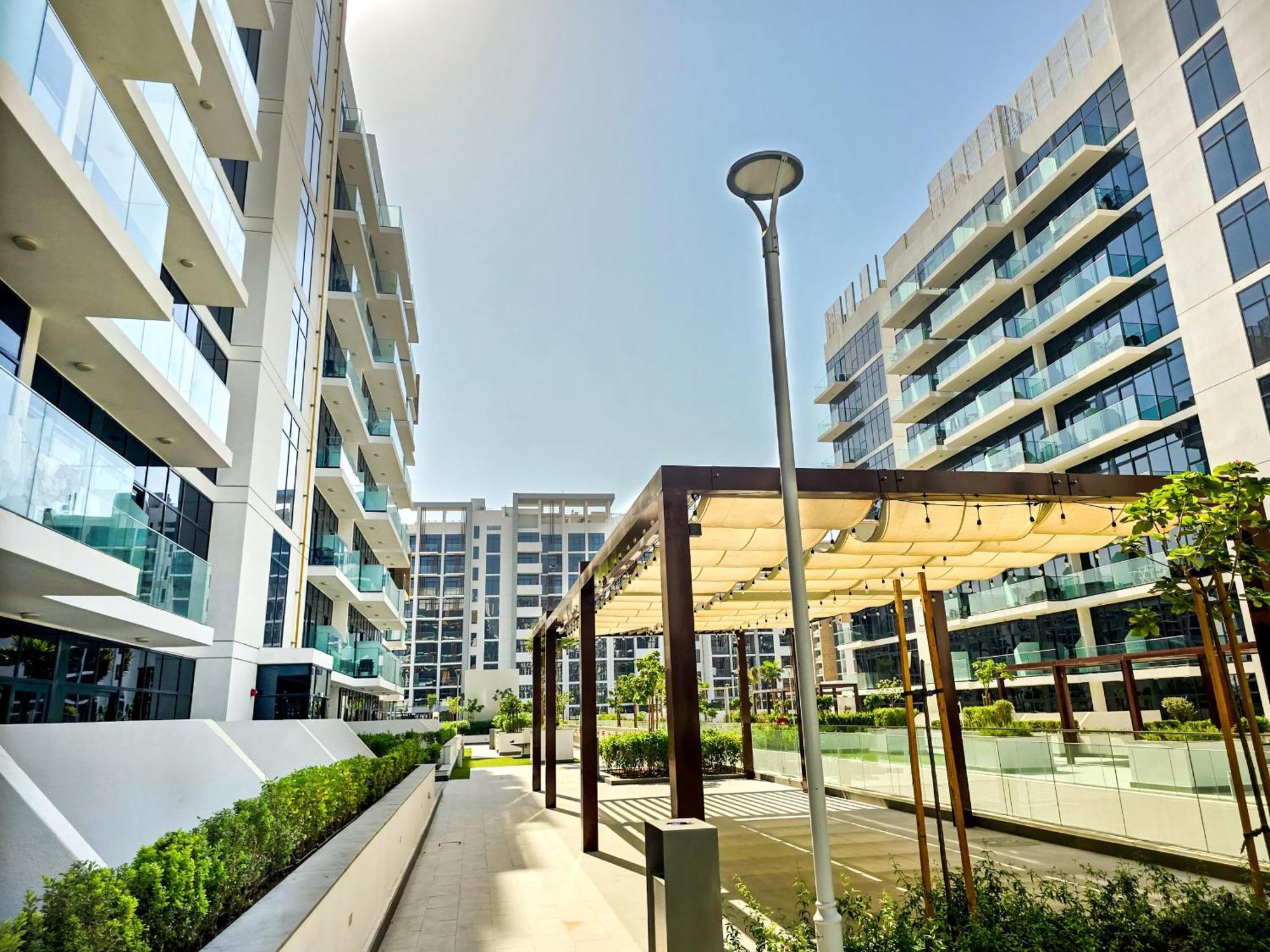 Easygo- Stylish Stu Azizi Riviera 44-06 Apartment *