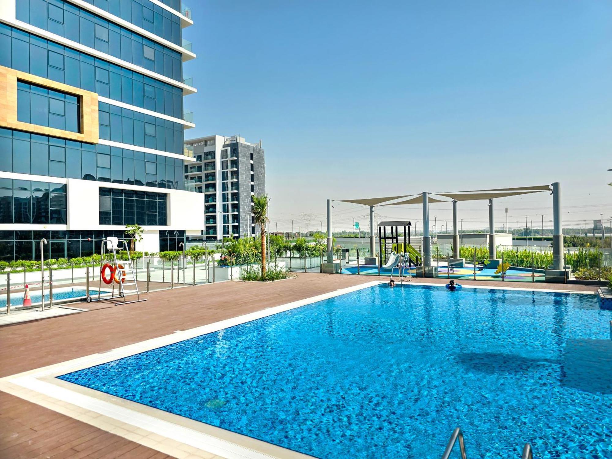 Apartment Easygo- Stylish Stu Azizi Riviera 44-06