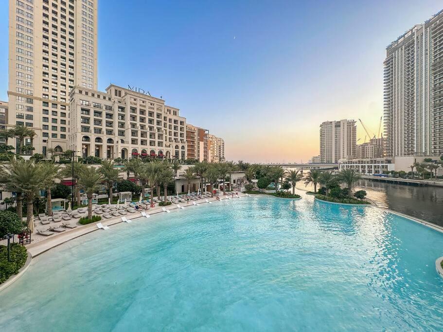 First Class 2br Luxury Haven In Vida Apartment Dubai