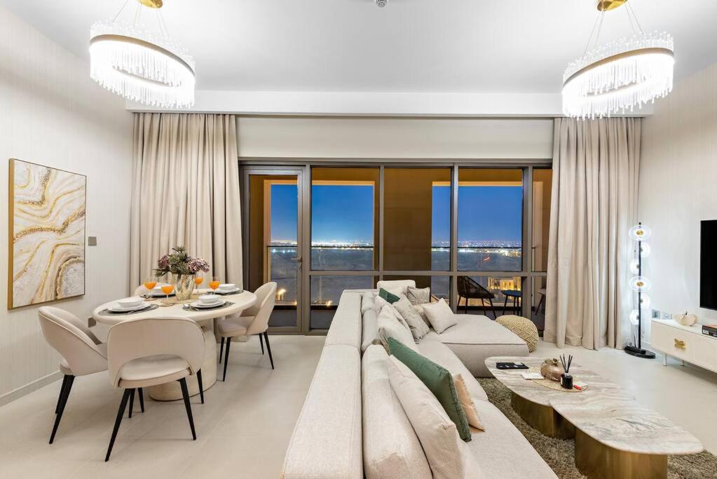 First Class 2br Luxury Haven In Vida Apartment Dubai