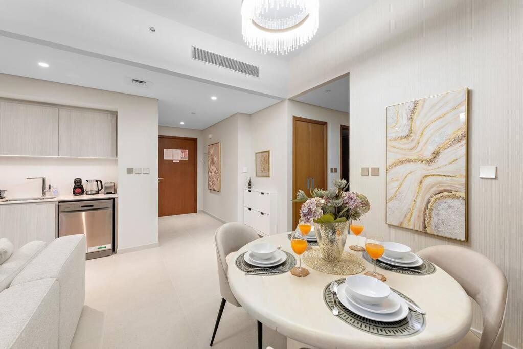 First Class 2br Luxury Haven In Vida Apartment