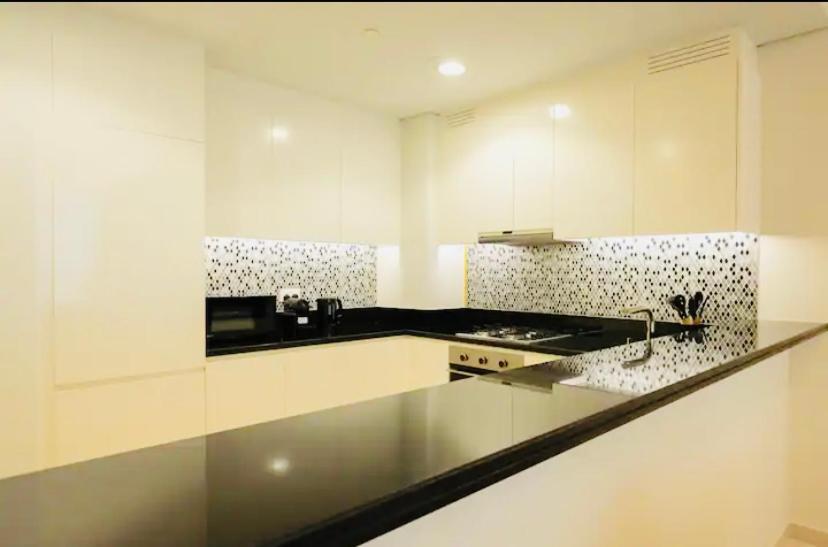 360 Downtown Luxury Apt- Infinity Pool Burj View *