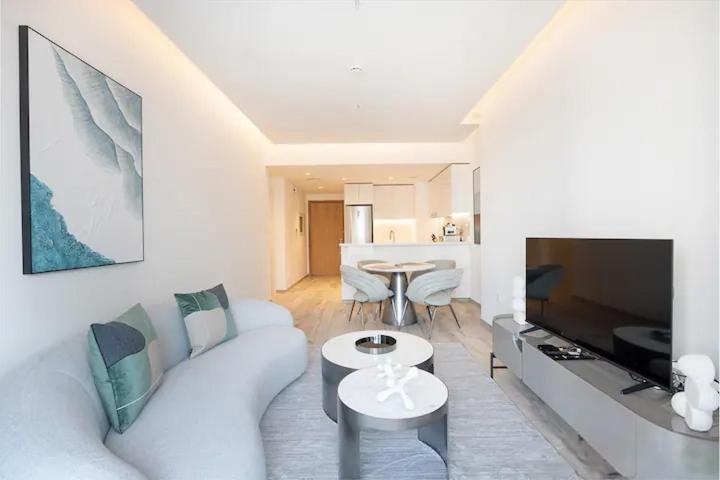 Luxury Living In The Heart Of Apartment