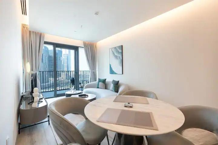 Apartment Luxury Living In The Heart Of *