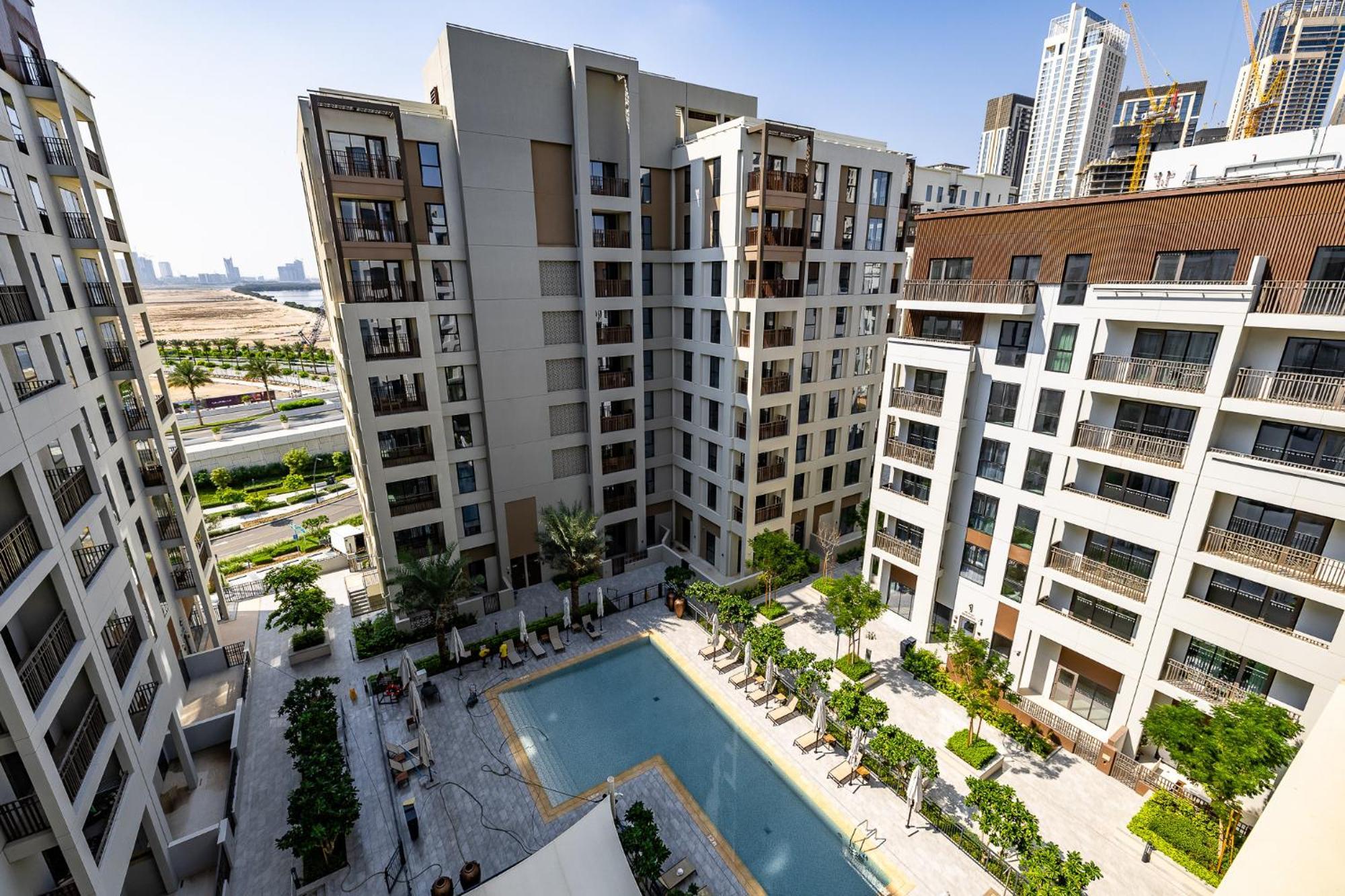 Newly Furnished 1bdr In Creek With Water Views