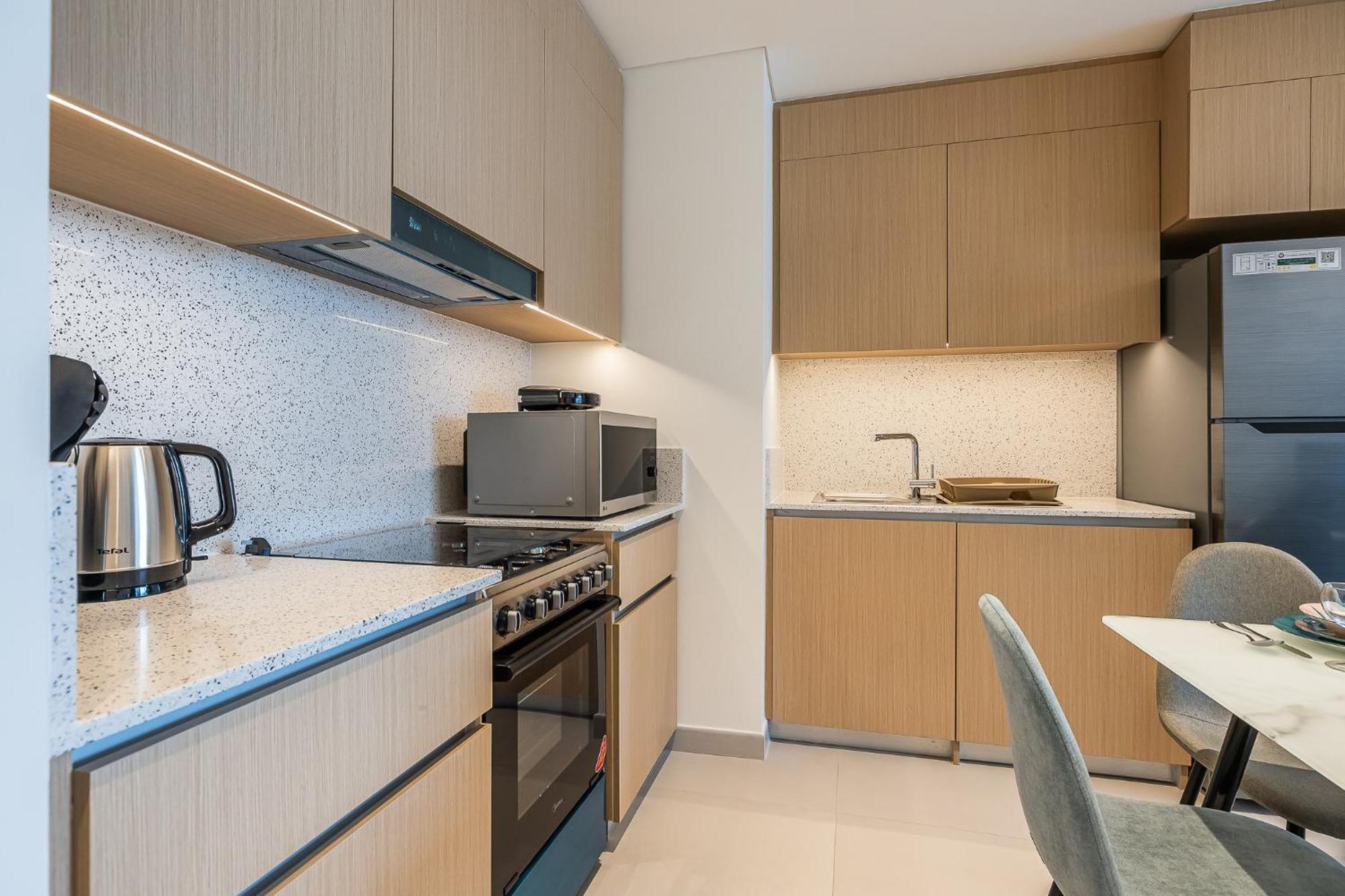Newly Furnished 1bdr In Creek With Water Views Dubai