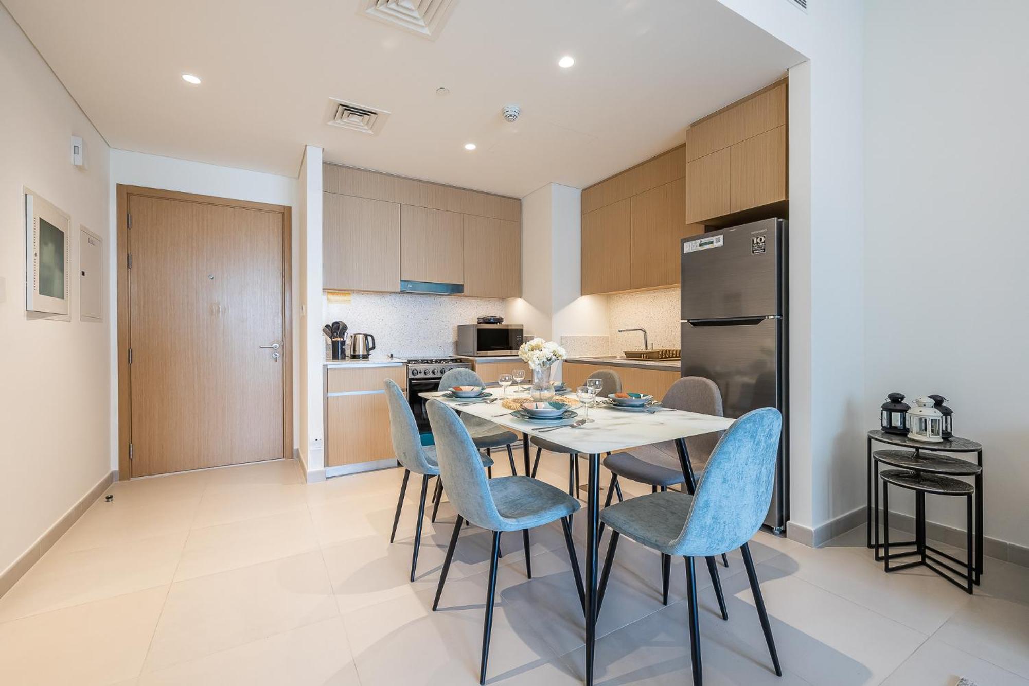 Newly Furnished 1bdr In Creek With Water Views