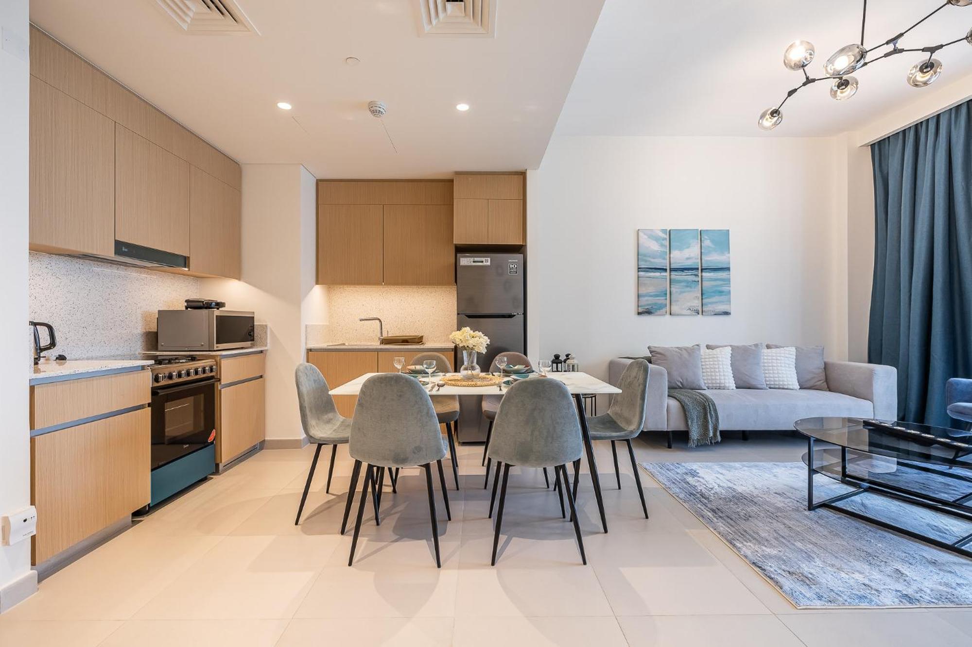 Apartment Newly Furnished 1bdr In Creek With Water Views Dubai